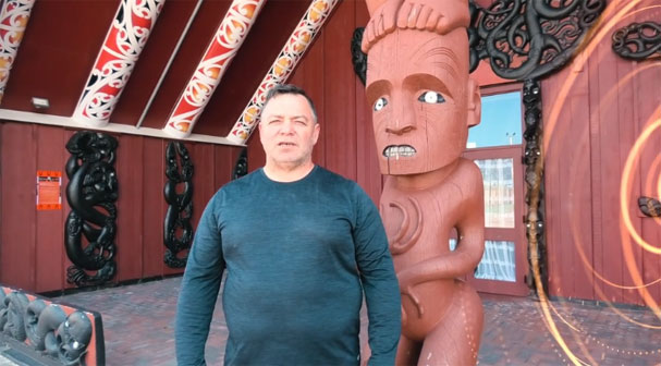 Ngāti Whātua Ōrākei:  the marae, a place to stand